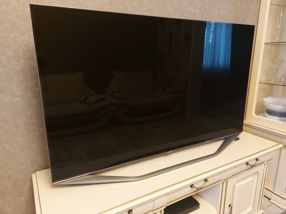 Телевізор Samsung UE55H7000AT /Full HD / Smart TV