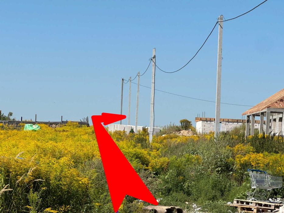 с.Тарасівка 25 соток під будівництво будинку, ділиться