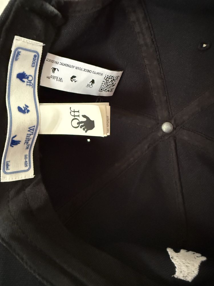 кепка off white