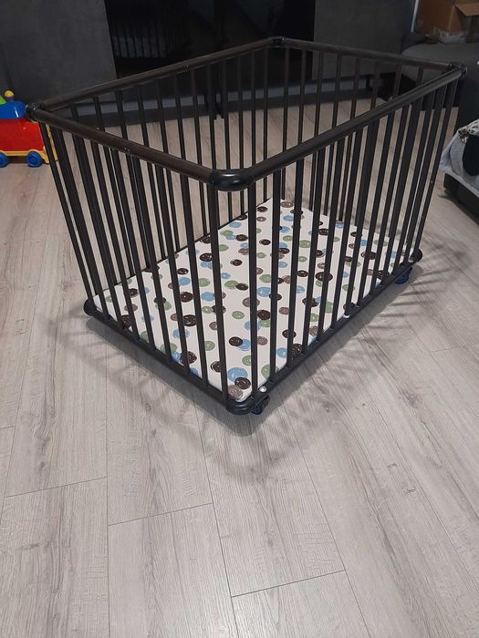 Kojec drewniany dla dziecka