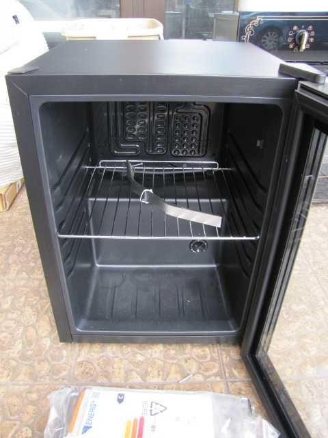 Lodówka na napoje wino winiarka Klarstein 33L srebrna