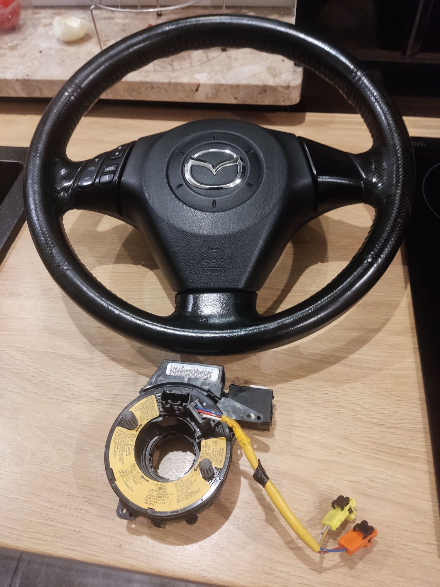 НЕДОРОГО ! Руль  Mazda 3 BK !