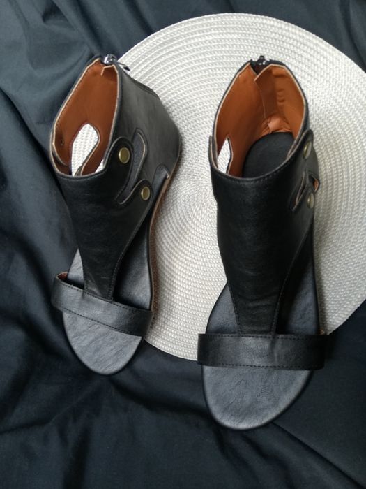 Czarne sandały 44 XXXL