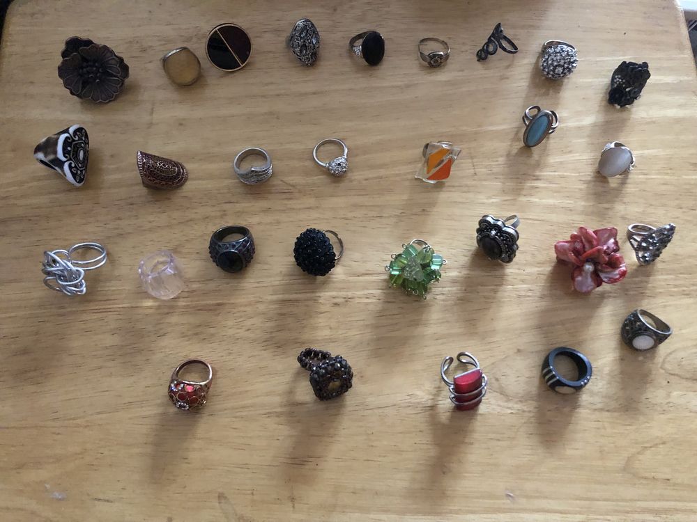 Anéis de vários estilos