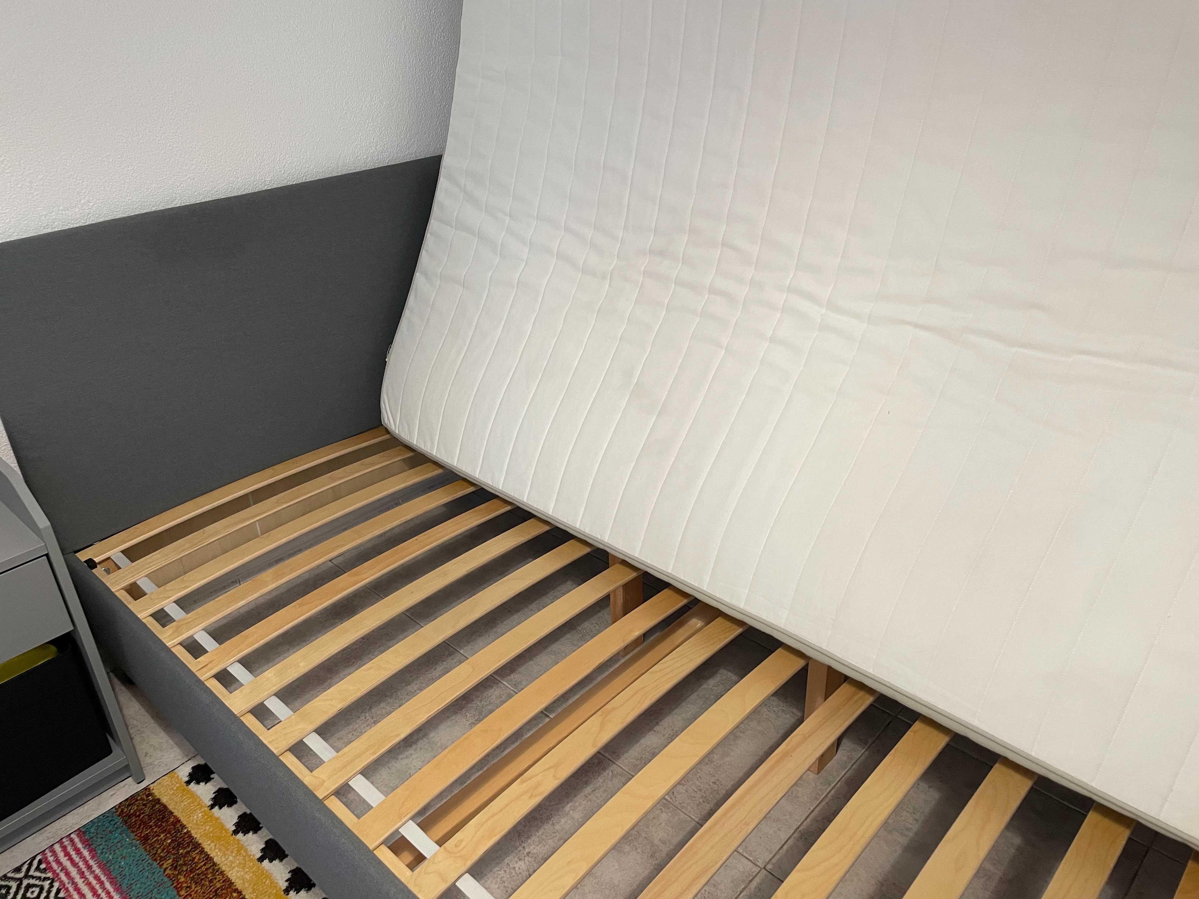 Cama casal IKEA com colchão 160 cm