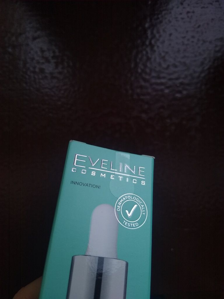 Serum Eveline na niedoskonałości 18 ml.