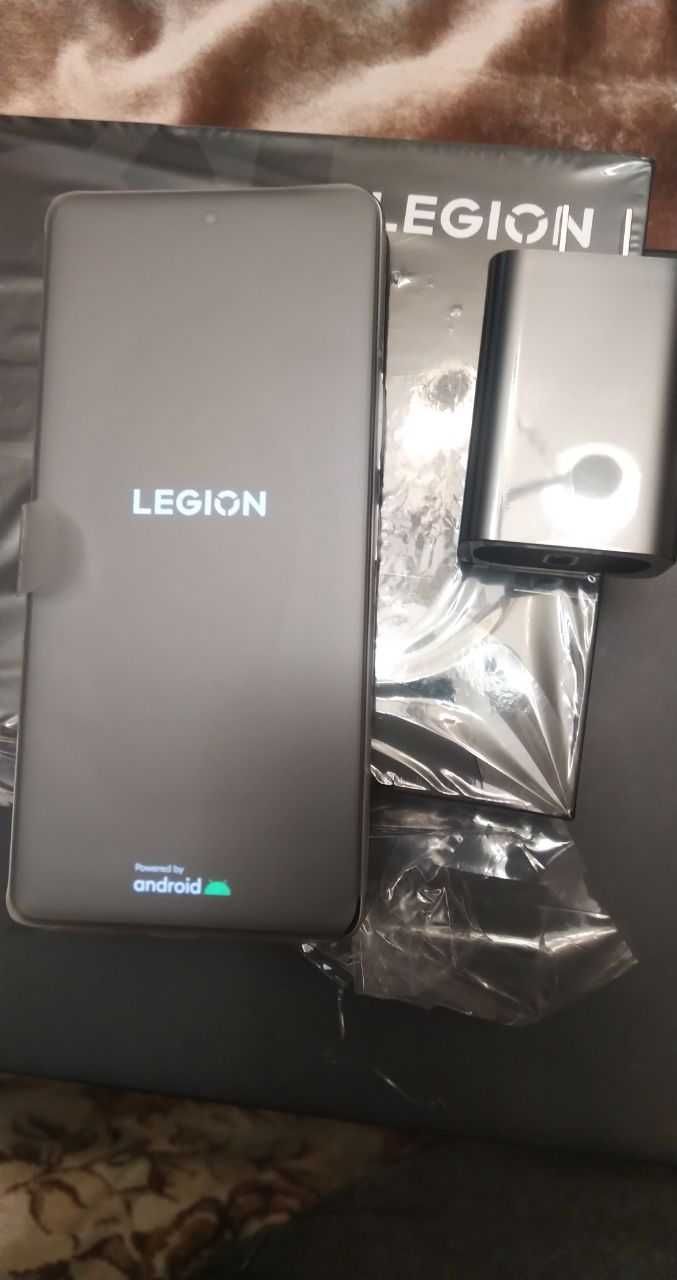 Смартфон Lenovo Legion Y70 12/256