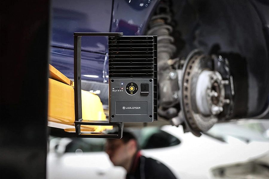 Latarka Ledlenser If8R