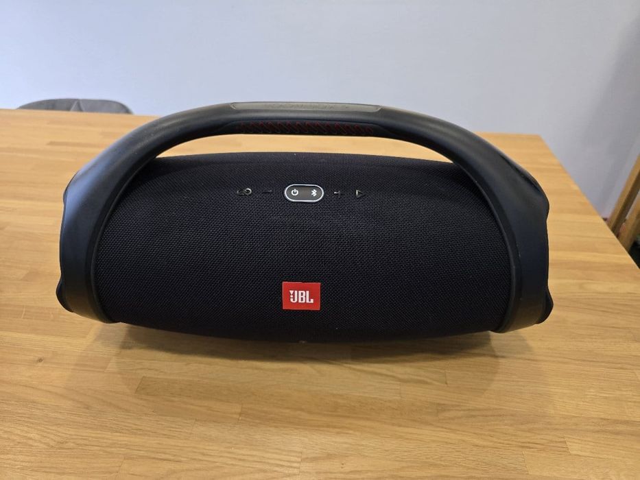Sprzedam używany JBL Boombox 2 z futeralem