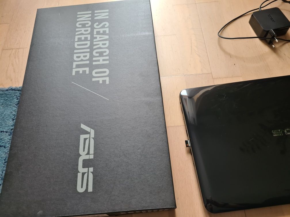 Laptop Asus R556l