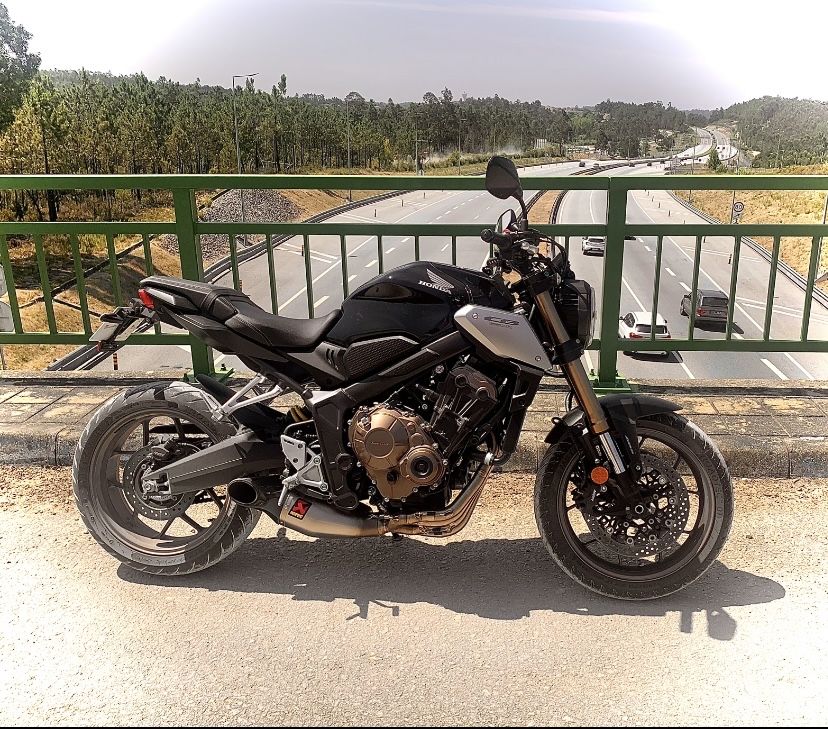 Honda CB 650 R  full Akrapovic