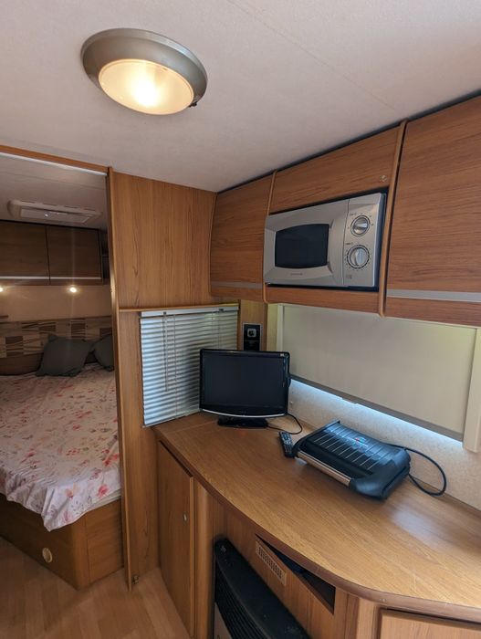 Caravana,de luxo ,quarto separado,levo ao local
