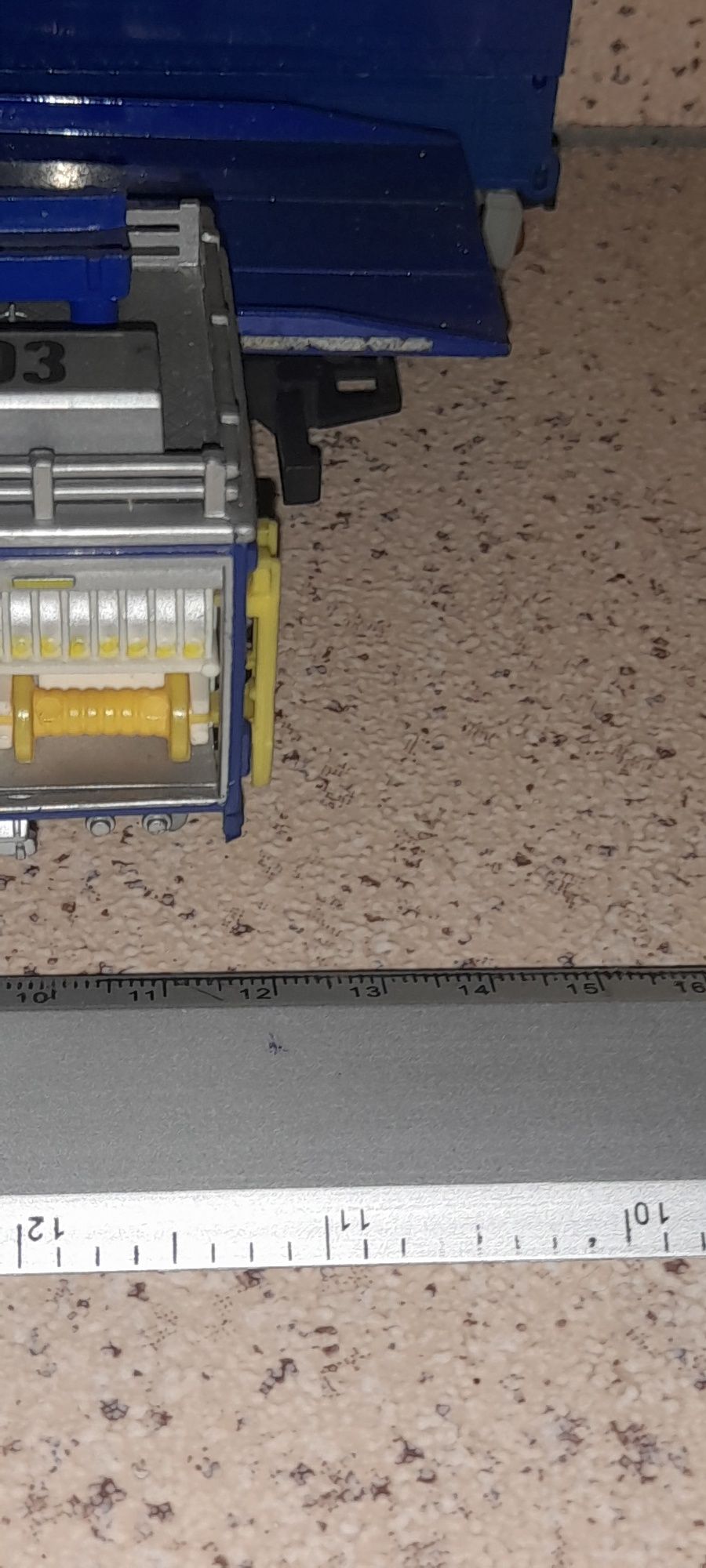 3 miniaturas camião(portes incluidos )