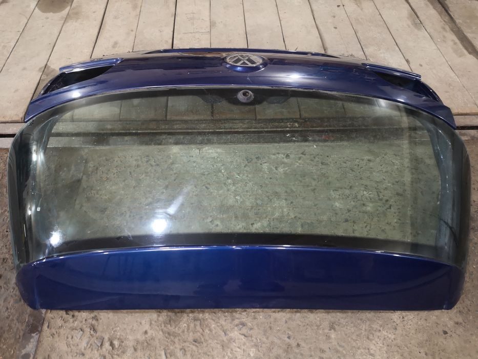 Продам кришку ляду багажника Пасат Б6