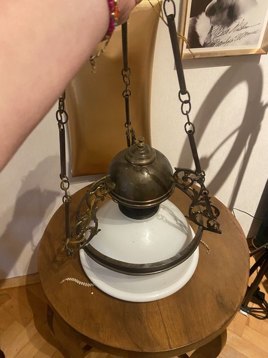 Antyczna mosiężna lampa