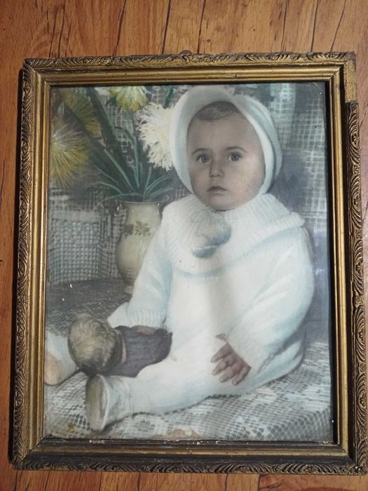 Zdjęcie dziecka z " roczku ".
