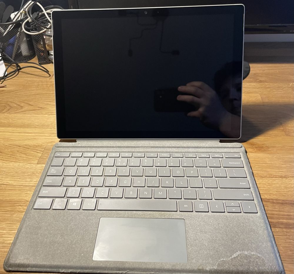 Microsoft Surface Pro 5 i5-7300U/8 MODEL 1796 pokrowiec gratis!