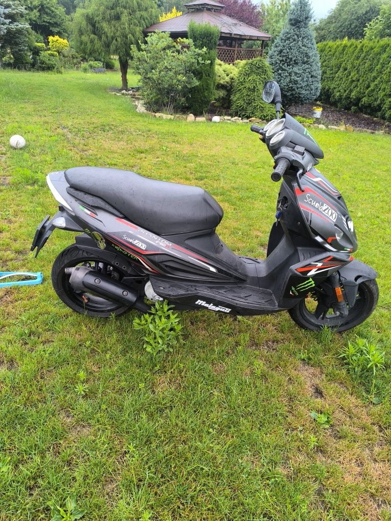 Skuter malagutti f12