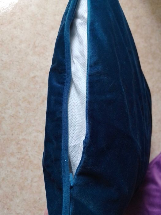 Подушки декоративные. Антиаллергенный наполнитель. Ткань велюр гобелен