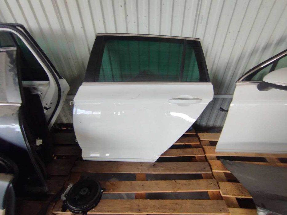 Дверь левая, правая передняя,задняя Volkswagen VW Passat ,B8