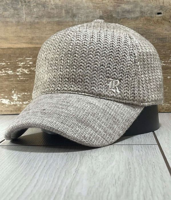 Бейсболка вязанная утепленная John Richmond