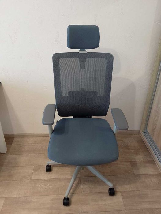 Ергономічне крісло Adapwork M2 Middle Grey (сіре)