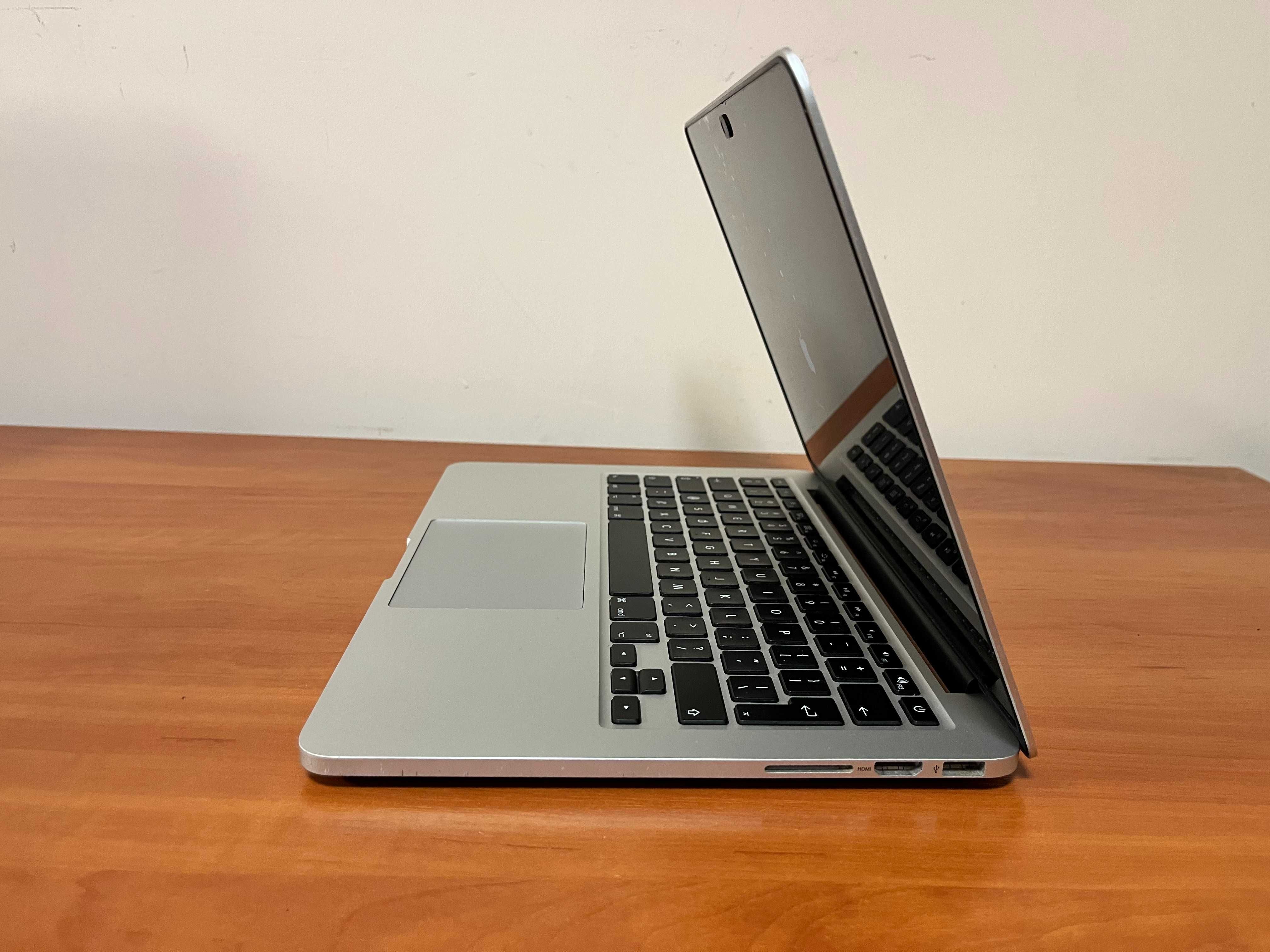 Laptop MacBook Pro 13 A1502 13,3 " Intel Core i5 8 GB / 256 GB srebrny