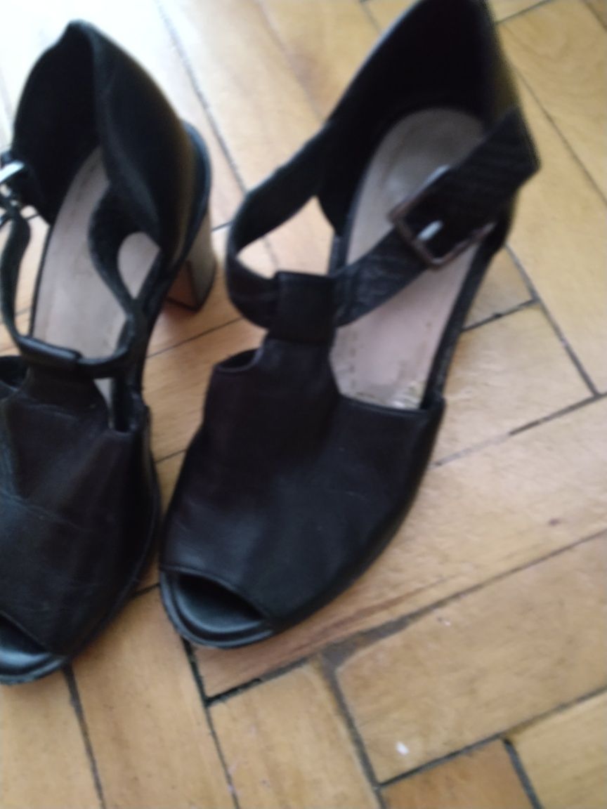 Buty Clarks 35 czarne damskie