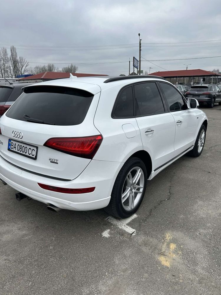 Audi Q5 2.0 Бензин QUATTRO