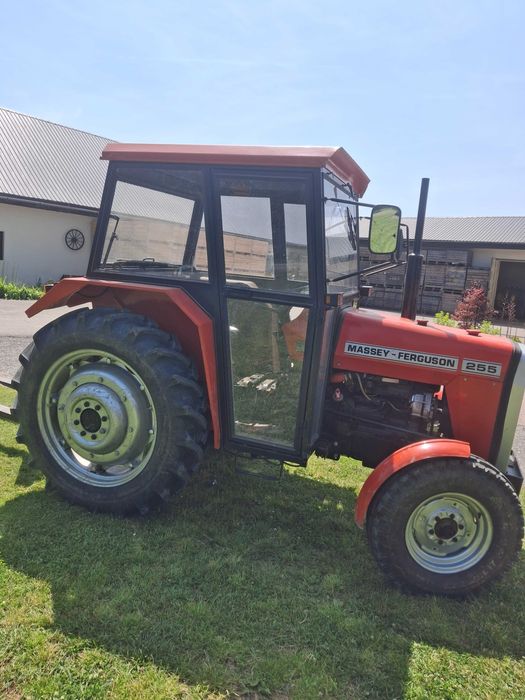 Massey Ferguson  255