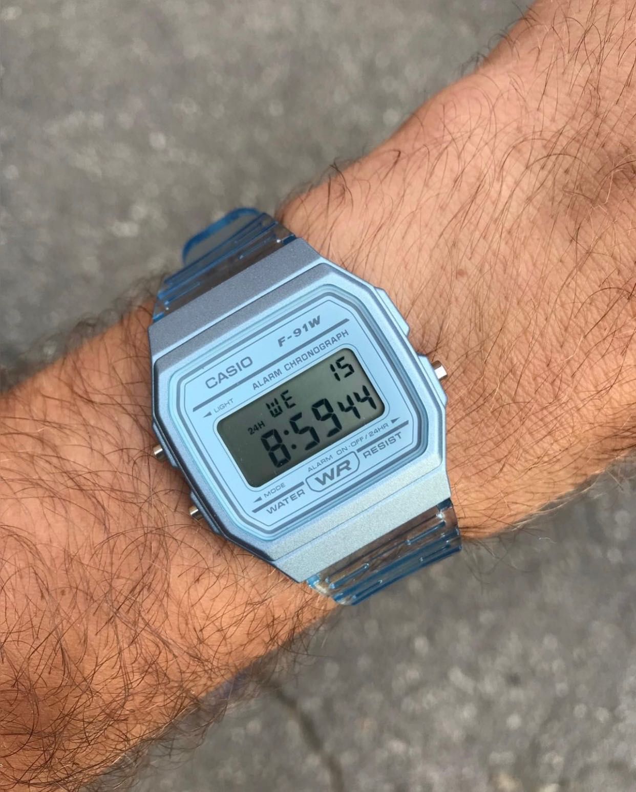 Продам часи Casio F91w