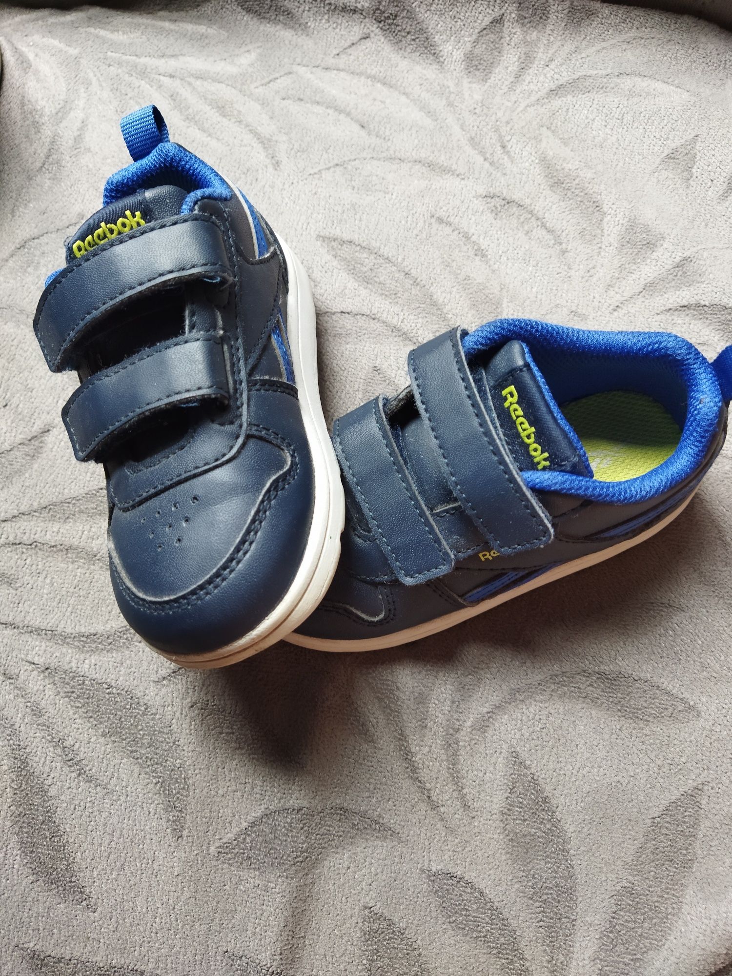 Buty Reebok 23,5 cm wkładka 15cm