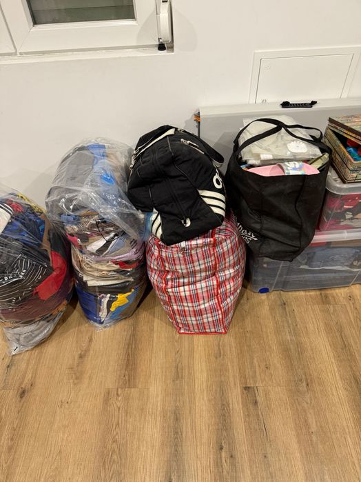 Varias Roupa menos 1 ano uso