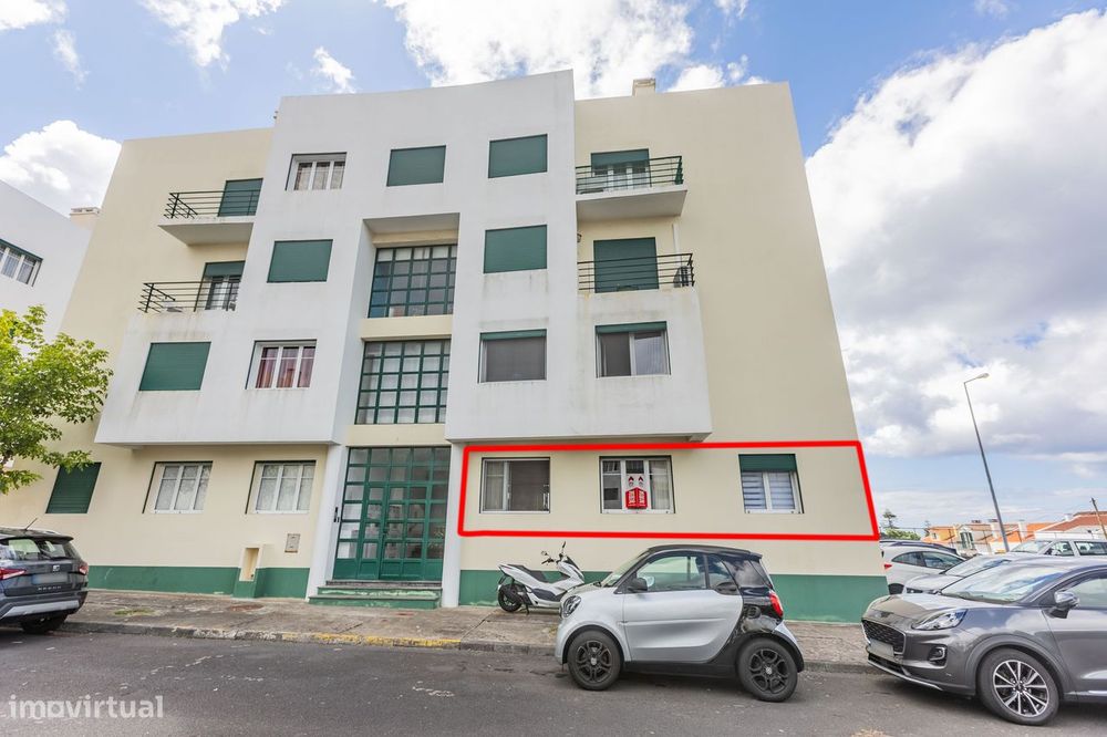 Apartamento T3 - Praçeta Pintor Domingos Rebelo - Ponta Delgada