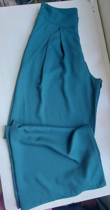 Темно- зелені брюки палаццо L