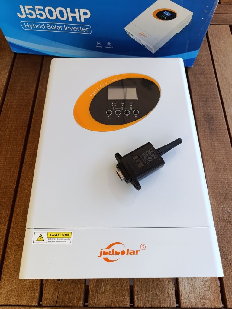 Гібридні інвертори 5.5kw 48v : RAISUN RSI41 5500W / JSDSolar J5500 HPC