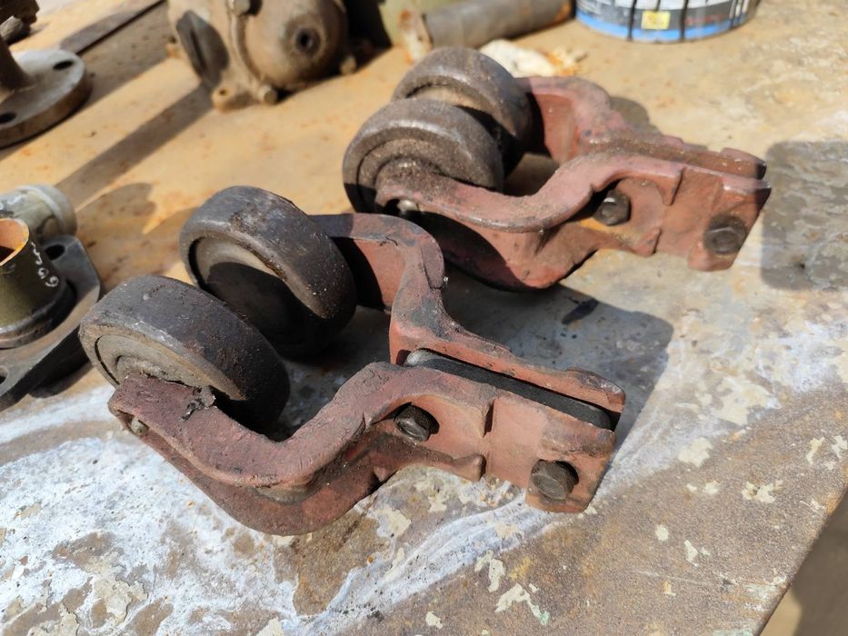 Каретка,  ролік, для ворот, підвісного вантажно сушаркового конвеєра