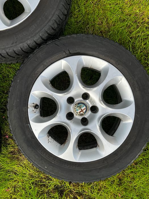 Koła 16" z oponami zimowymi / Alfa romeo 159