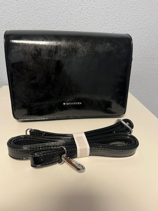 Mala preta tipo verniz