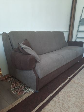 Продаємо диван розкладного типу