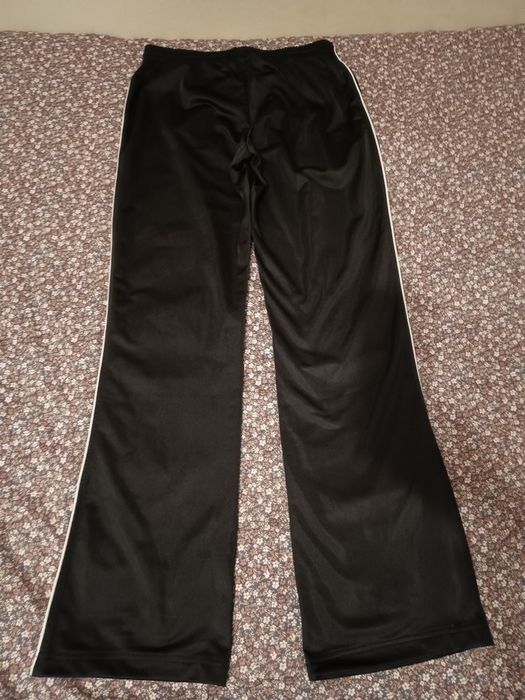 Spodnie dresowe śliskie