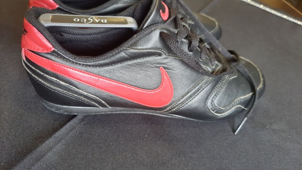 Buty sportowe firmy NIKE