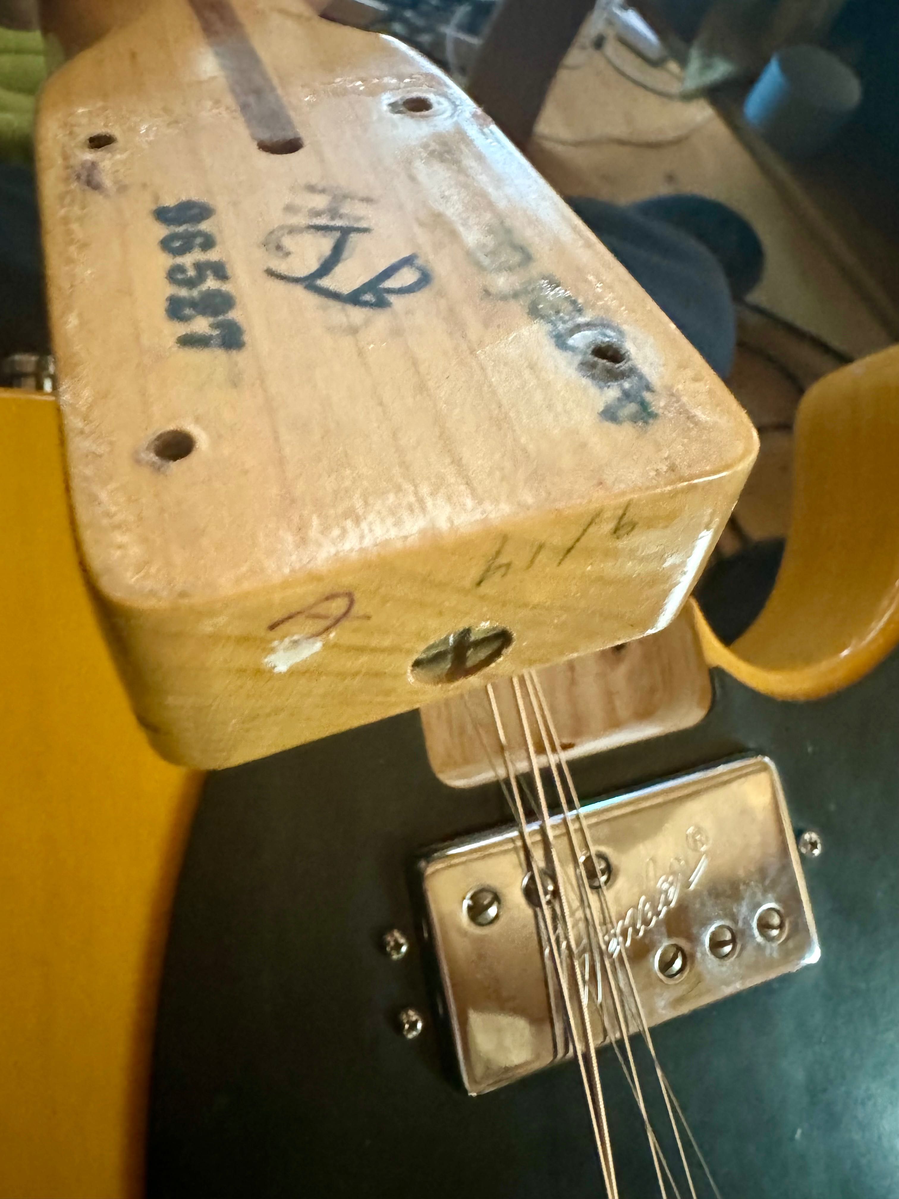 Fender Vintage Hot Rod '50s Telecaster® U.S.A. Butterscotch