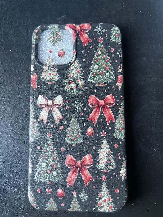 Чехол на 11 про новорічний