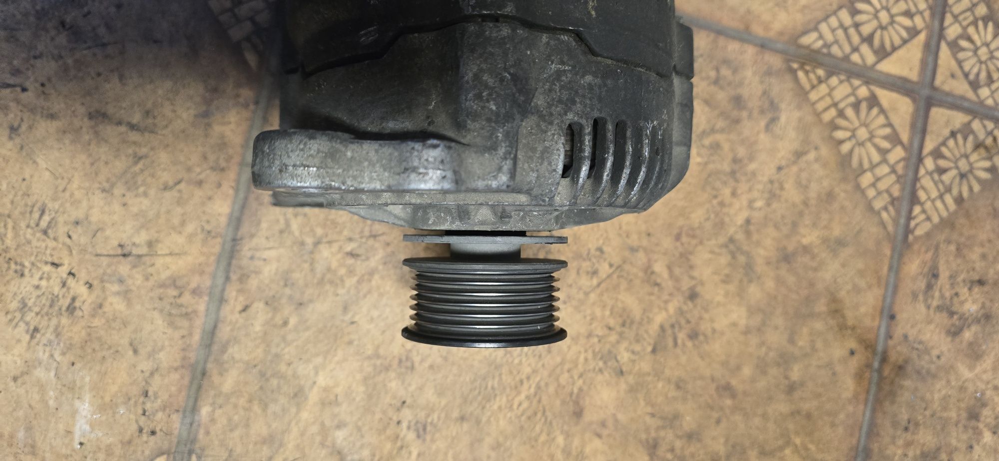 Alternator Audi A3. 1,8. 1,8 90 A  03790.3025 C