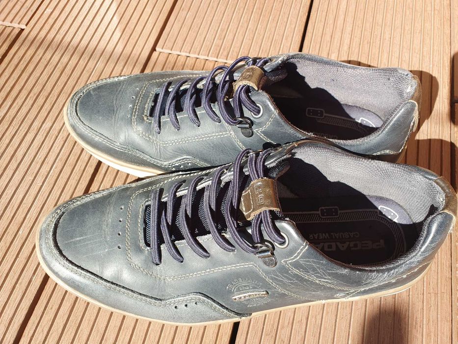 Sapatilhas "Pegada" tamanho 41