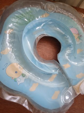 Круг для купання новонародженого