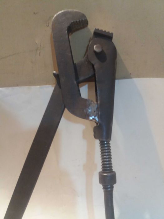 Ключи трубные' для нарезания резьбы