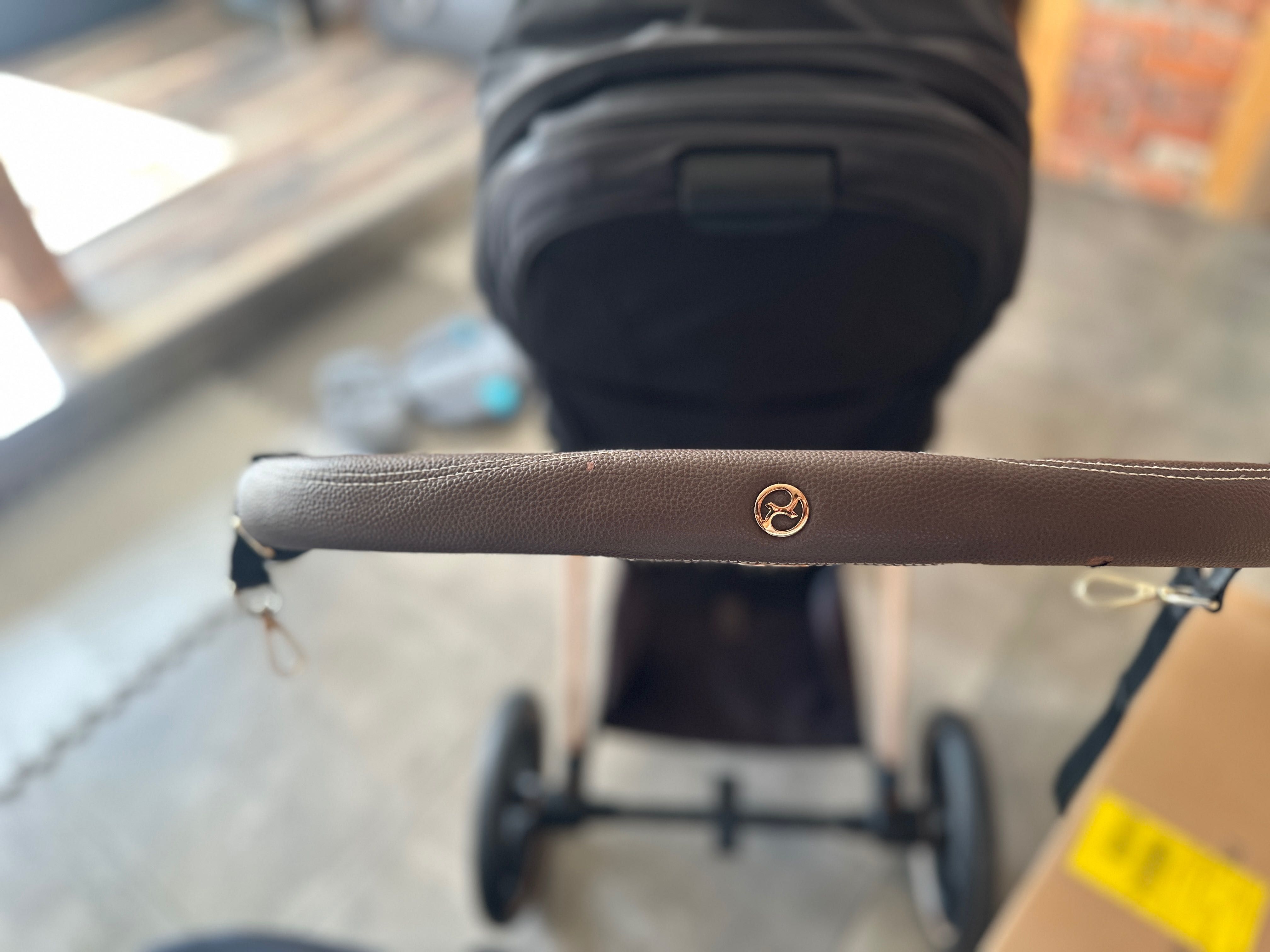 Wózek Cybex priam 4.0 black rama gold rose 3w1+fotelik z bazą avionaut