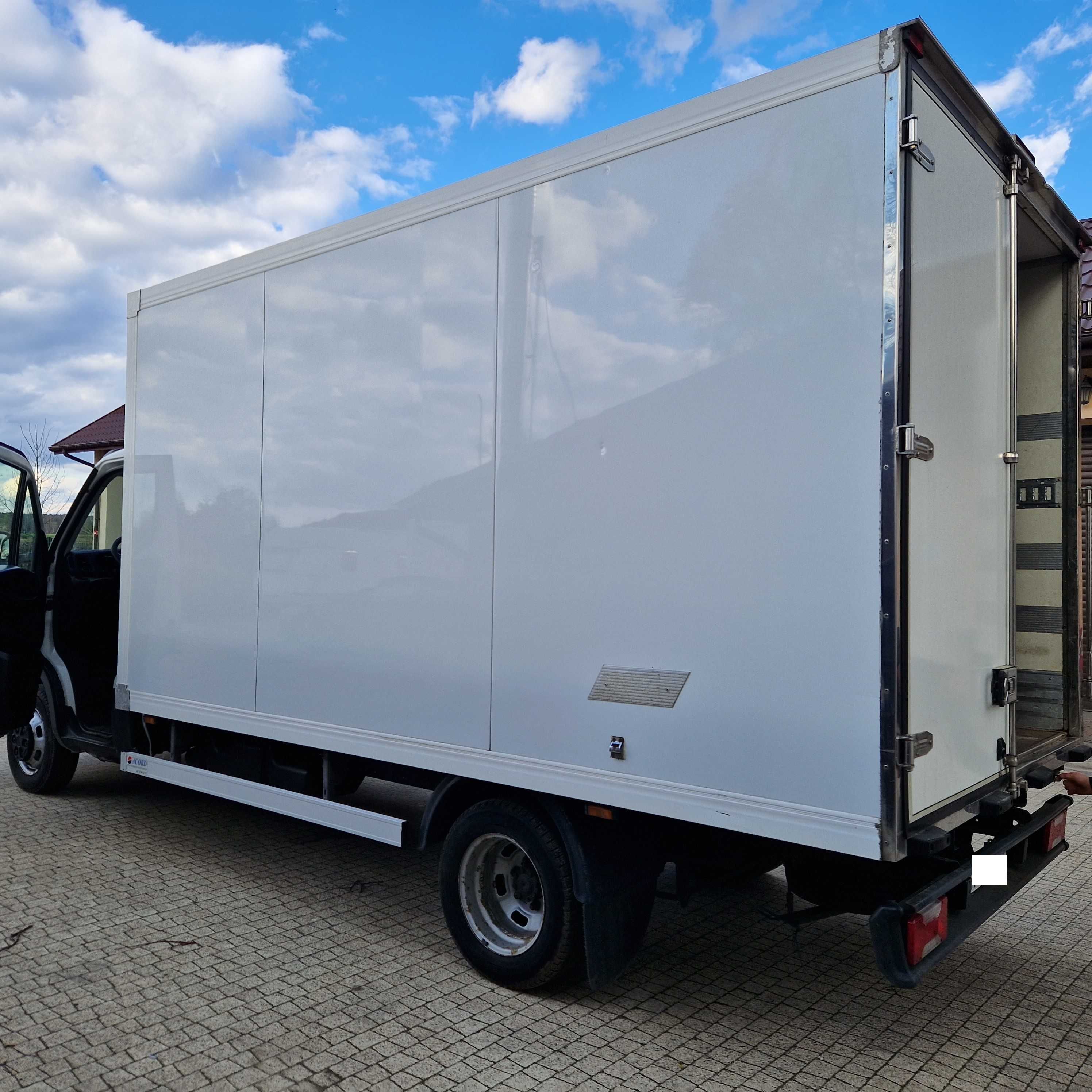 Iveco 50C/35 izoterma, dmc-3,5, 3,0d-150km, wzmocniony, brutto